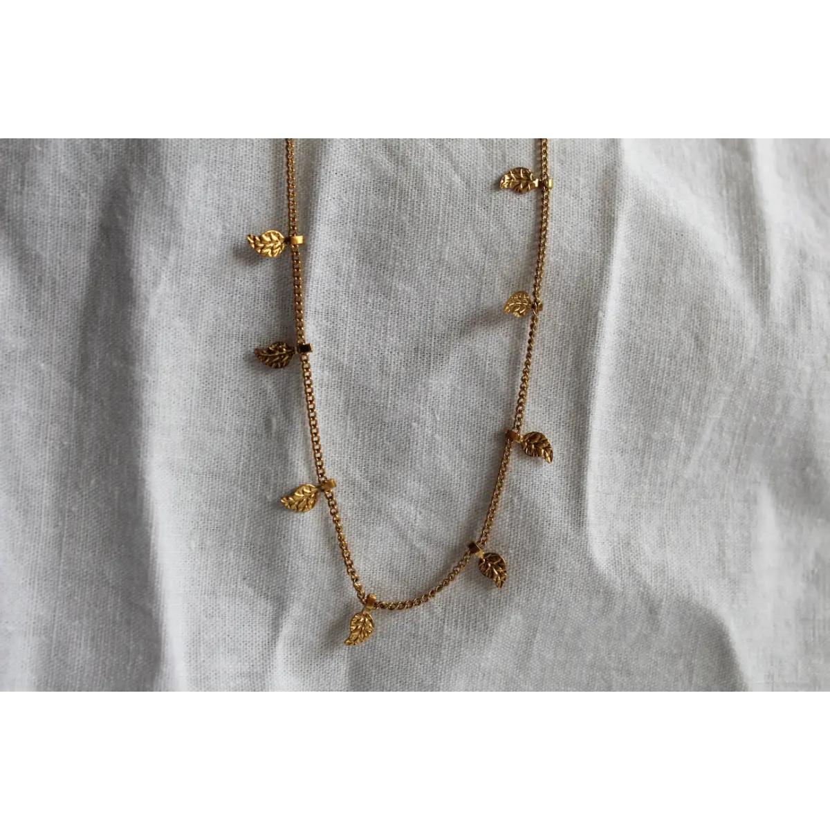 Collana Leaves
